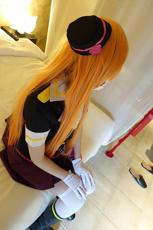ラブライブ！優木あんじゅコスプレでポーズをとるコスプレイヤー
