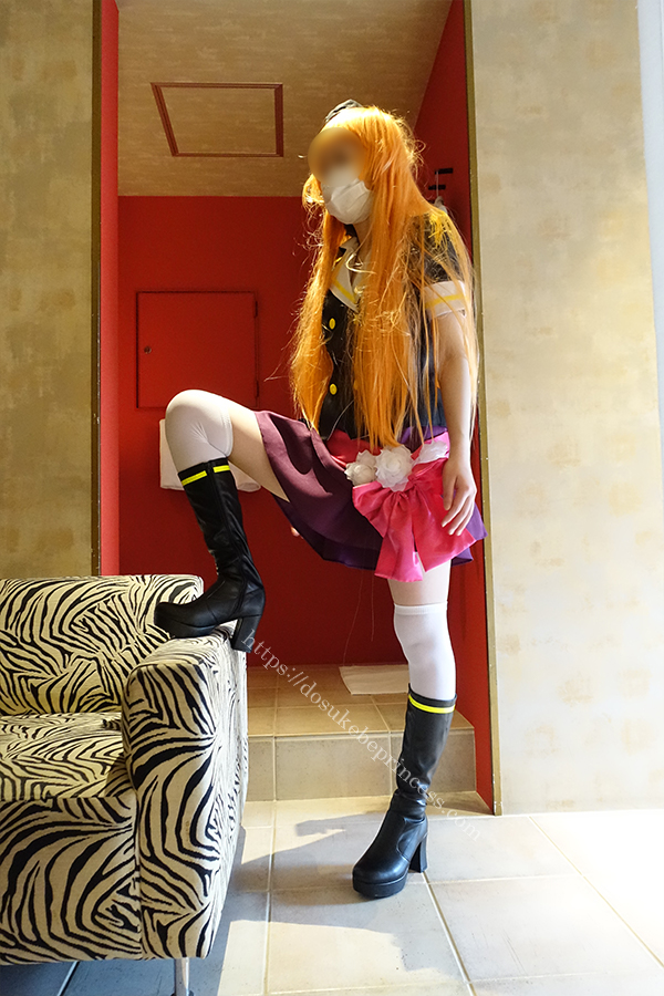 ラブライブ！優木あんじゅコスプレでポーズをとるコスプレイヤー
