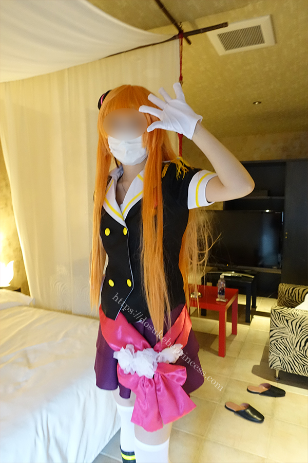 ラブライブ！A-RISE優木あんじゅのコスプレでポーズをとるコスプレイヤー