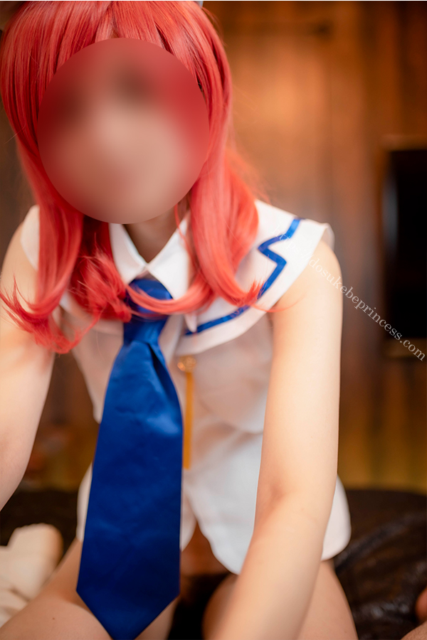 ラブライブ!西木野真姫のコスプレで男のチンコ握るコスプレイヤー