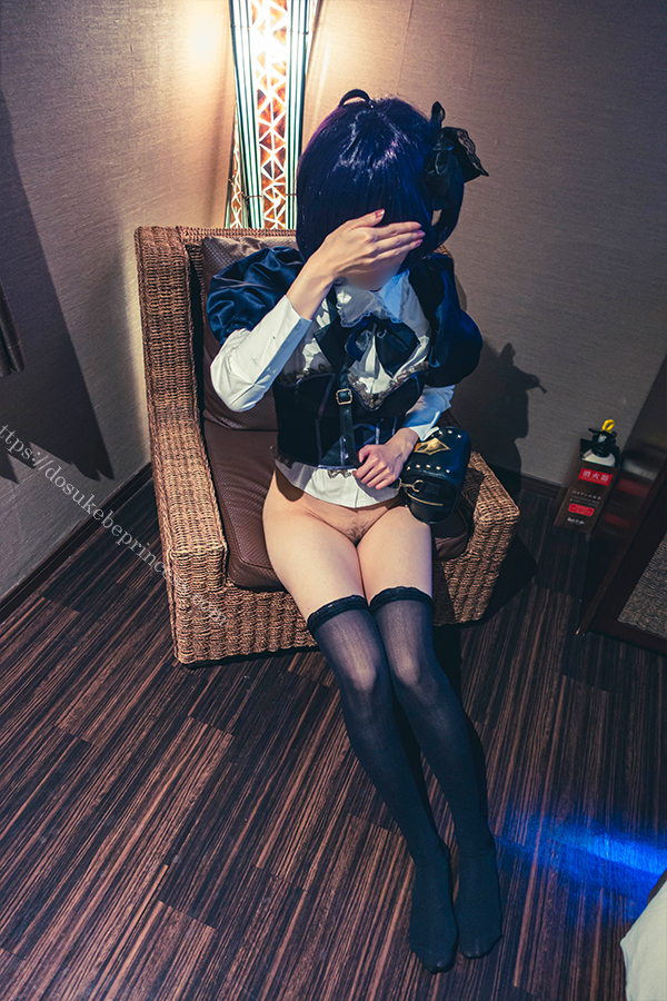 中二病でも恋がしたい 小鳥遊六花ちゃんのコスプレでパンティを脱いだコスプレイヤー