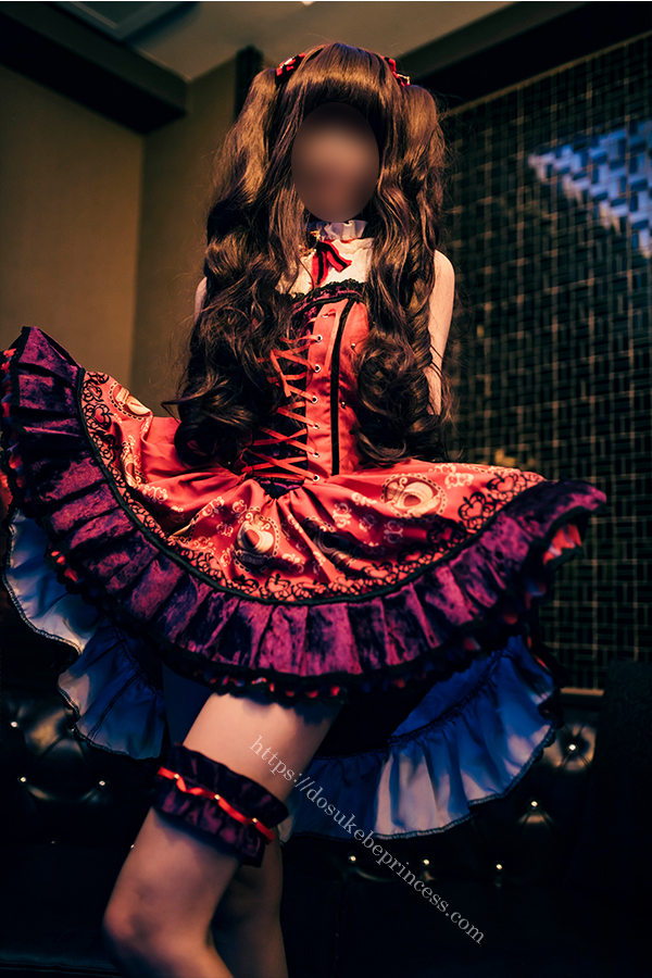 アイドルマスターシンデレラガールズ一之瀬志希のコスプレでポーズをとるコスプレイヤー