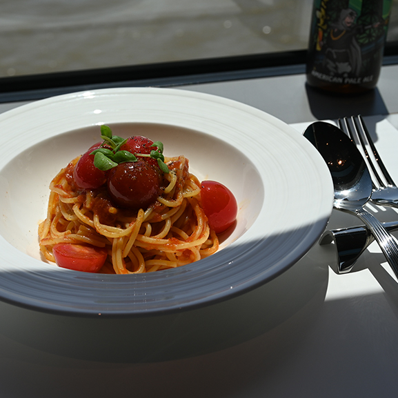 サフィール踊り子のカフェテリア