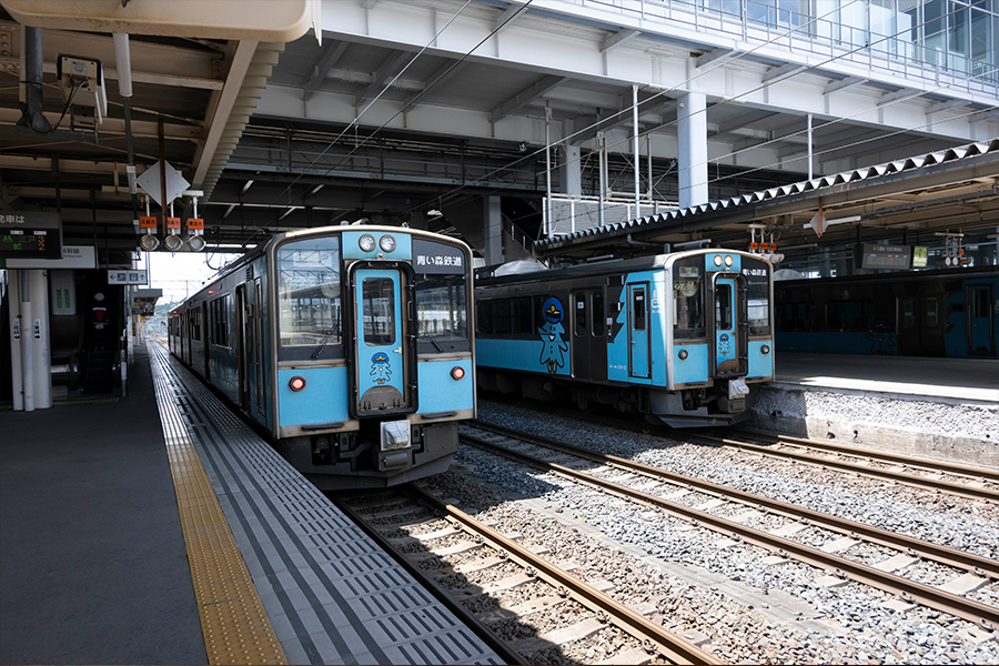 八戸駅に停まっている青い森鉄道の車両