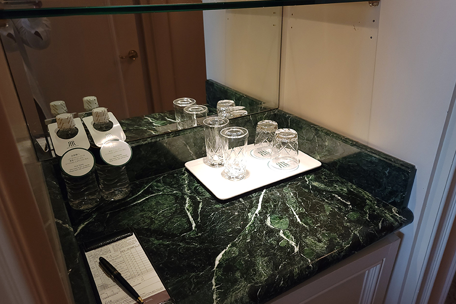 リーガロイヤルホテル東京の客室内