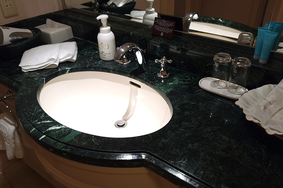 リーガロイヤルホテル東京の客室内