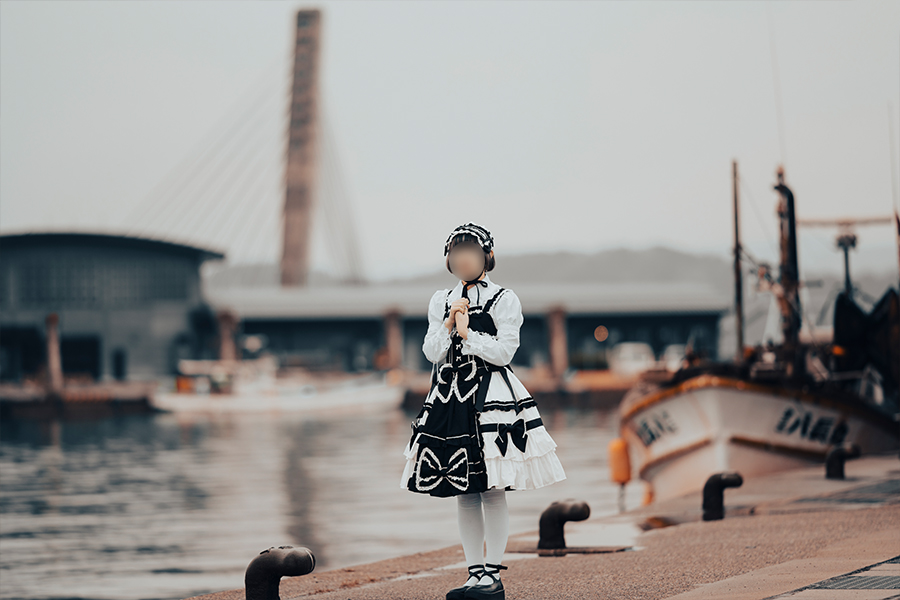 氷見漁港でロリータちゃんの写真を撮った