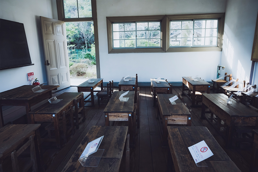 明治村に建っている学校の教室