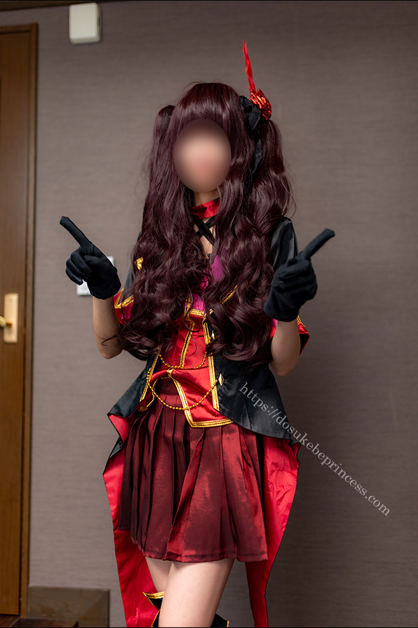 アイドルマスターシンデレラガールズ一ノ瀬志希のコスプレでポーズをとるコスプレイヤー