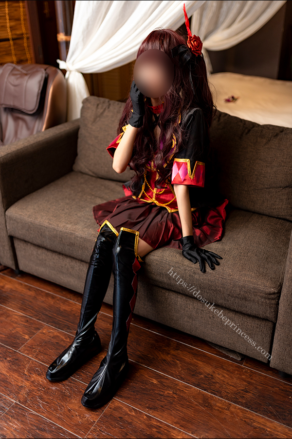 アイドルマスターシンデレラガールズ一ノ瀬志希のコスプレでポーズをとるコスプレイヤー