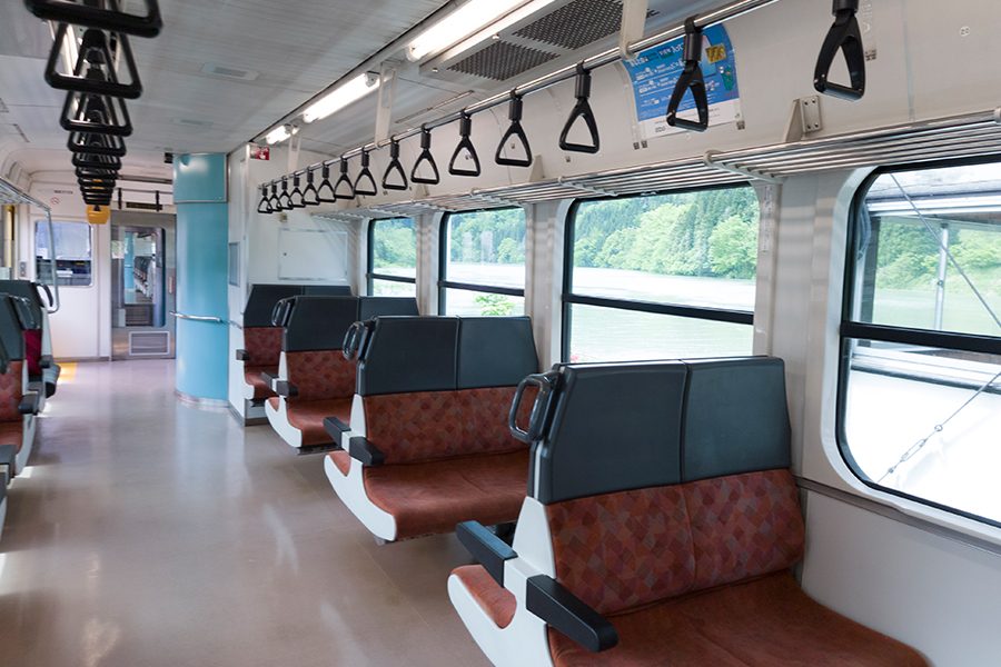 只見線キハ120型車両の内部