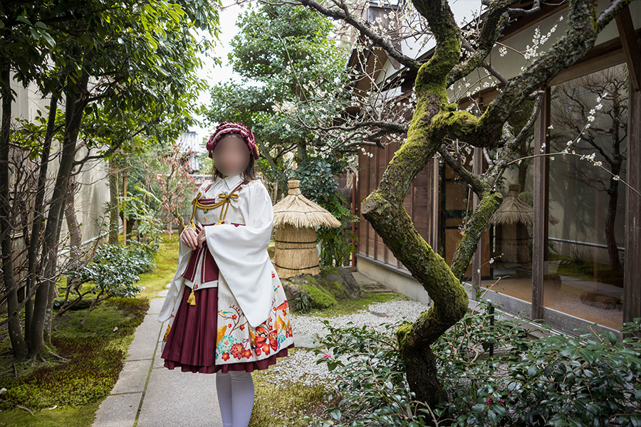 長町武家屋敷跡を観光するロリータ服の女の子