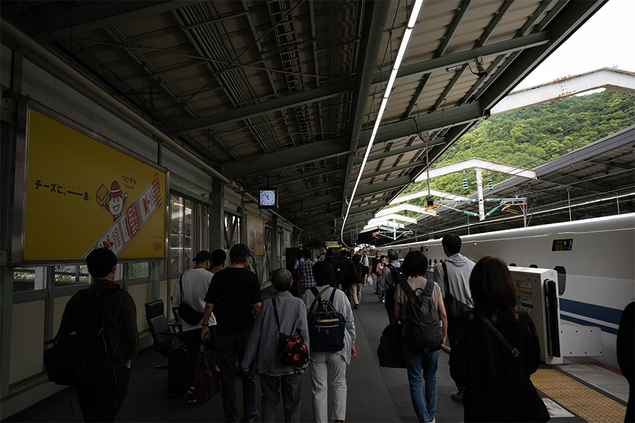 新神戸駅のホーム